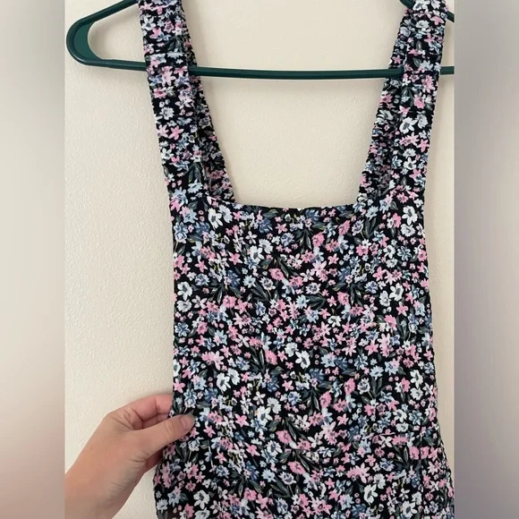 Zara Floral Criss Cross Overalls - Picture 8 of 12